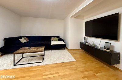 EINZIEHEN &amp; WOHLFÜHLEN - Helle 3-Zimmer-Wohnung mit Terrasse und Parkplatz
