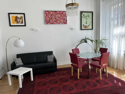 Stilvolle 2,5-Zimmer-Wohnung mit luxuriöser Innenausstattung mit Balkon und EBK in Bonn