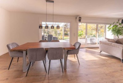 Traumhafte Wohnoase für Familien mit sehr großem schönen Garten, Einliegerwohnung und Doppelgarage