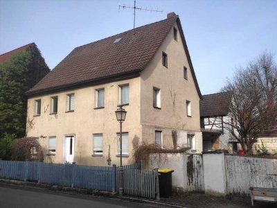 Renovierungsbedürftiges Einfamilienhaus mit Garten 
im Zentrum von Neunkirchen a. Brand