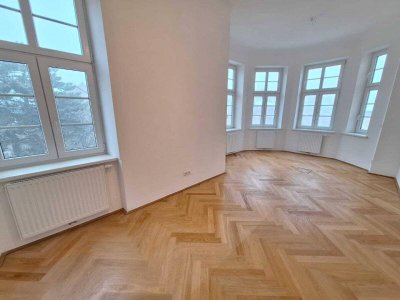 360° TOUR / Sanierte, hochwertige, charmante 3-Zimmer-Altbauwohnung in guter Lage des 23. Bezirks