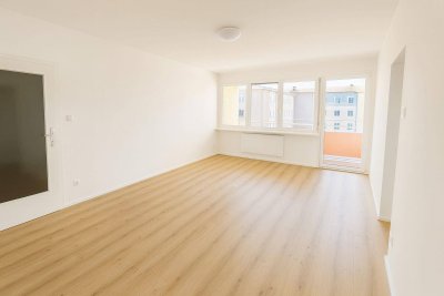 Neu renovierte 3-Zimmer Wohnung mit Balkon