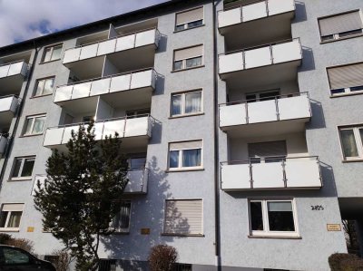 Gepflegte 3‑Zimmer Wohnung im 2. OG in Ulm-Mitte, ideal für WG.