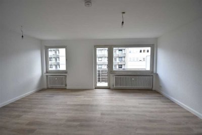 Zentrale Lage! Saniertes Apartment mit Balkon in OB-City