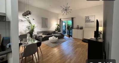 Moderne 2-Zimmer Loft-Wohnung mit Balkon in Frankfurt Gallusviertel