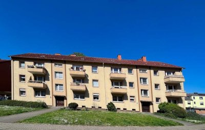 Großzügig und Modern: 2,5 Raum Wohnung mit Balkon