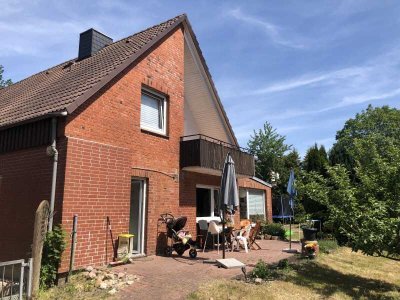 Preetz - für die Familie: Doppelhaushälfte mit Garten
