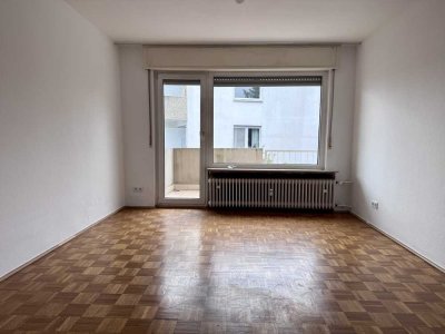 Praktisch geschnittene 2-Zimmerwohnung in Oberursel-Weißkirchen | Balkon | 1. OG