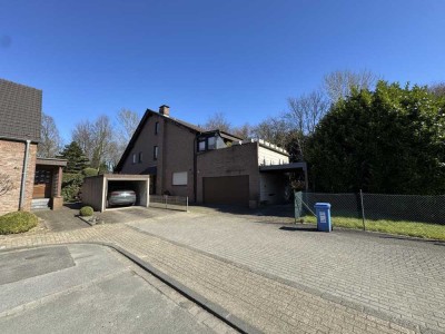 Luxuriöses Wohnen in einem 2 FH: Dachterrasse, Wintergarten, Kamin, 2 Bäder, Doppelgarage...