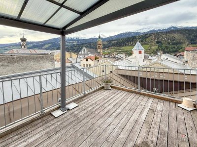 Loftartige Dachgeschosswohnung mit großer Dachterrasse im Zentrum von Hall in Tirol