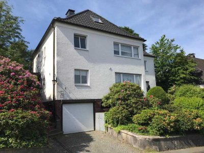 LICHTDURCHFLUTETE MAISONETTE-WOHNUNG IN SPITZENLAGE MIT TERRASSE UND GARTEN