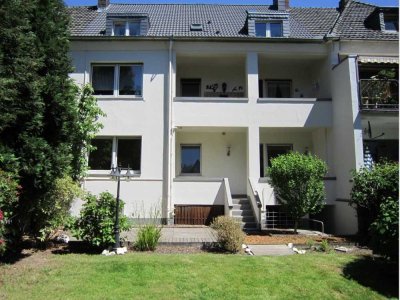 Helle 3-Zimmer Dachgeschosswohnung in Krefeld-Kempener Feld/Baackeshof