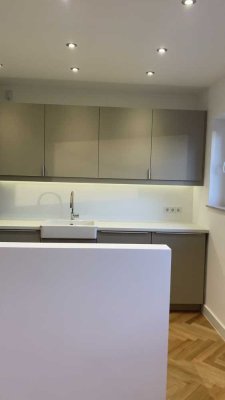 Kernsanierte  3-Zimmer-Wohnung mit EBK und  Balkon
