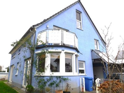 *Architektenhaus mit 8 Zimmern – in verkehrsberuhigter Feldrandlage*