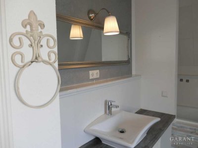 4 Zimmer-Altbau-Wohnung. Nicht nur zum Wohnen! Lebensfreude, Eleganz und Wohnstil gut vereint.