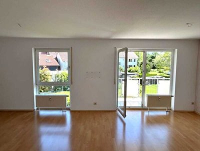 lichtdurchflutete 3,5 Zimmer Wohnung mit Stellplatz und Balkon in Schechingen