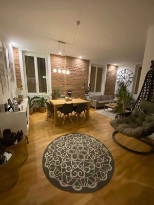 Freundliche und gepflegte 2-Zimmer-Wohnung mit EBK in Ilmenau