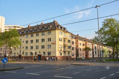 Top geschnittene Dreizimmerwohnung in Uni-Nähe mit 2 Balkonen