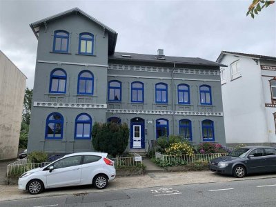 Schöne 3,0-Zimmer-Wohnung, Glücksburger Straße 168, 1. OG
        ! Bitte bewerben Sie sich online