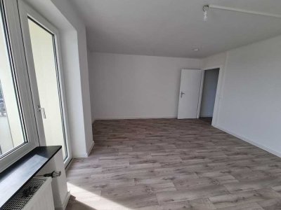 Wir renovieren Ihre neue 2-Zimmer-Wohnung mit Balkon und Aufzug!
