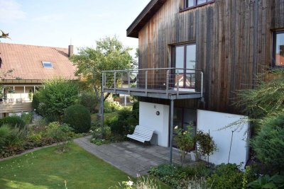 Attraktive, große 2-Zimmer-Einliegerwohnung mit Sonnenbalkon und Terasse