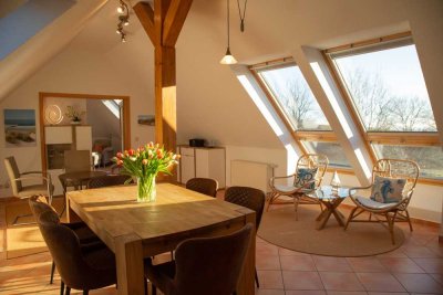 Lichtdurchflutet, hell & großzügig! 4-Zimmer Ferienwohnung mit Meerblick