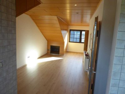 Helle 2-Zimmer Dachgeschosswohnung in Bergheim