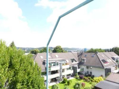2 Zimmer-Mietwohnung - mit tollem Balkon und Spitzboden - in Wuppertal-Langerfeld
