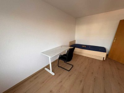 Helle WG Zimmer  in Erlangen-Bruck
