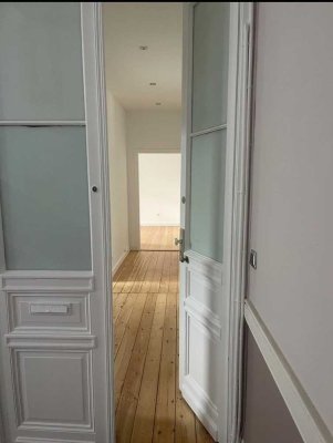 4 Zimmer Altbau in Wiesbaden-Mitte, ab 31.10.2025 frei, provisionsfrei zu verkaufen