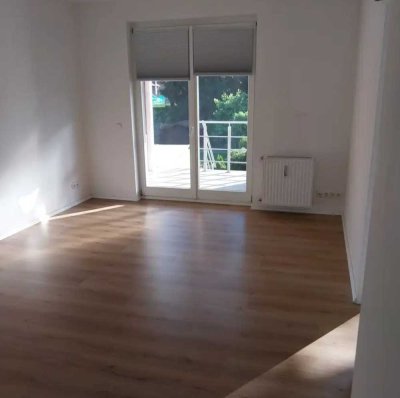 Schöne 2-Zimmer Wohnung im 1. OG in Krefeld-Kempener Feld/Baackeshof