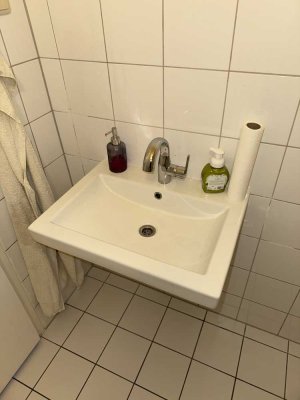 Großzügige Wohnung im 3.OG rechts mit Aufzug im Haus in der Horster Str. 333 in 45899 Gelsenkirchen