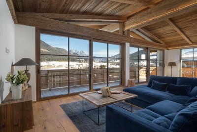 Chalet mit Blick in die Bergwelt