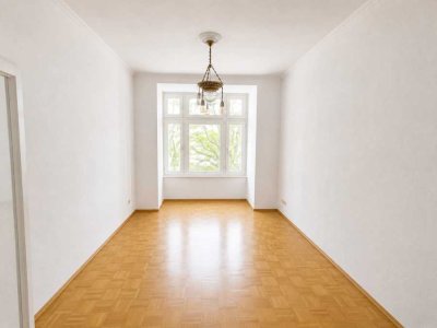 Provisionsfrei* 4-Zimmer-Altbauwohnung - Balkon, Terrasse & Garten, provisionsfrei