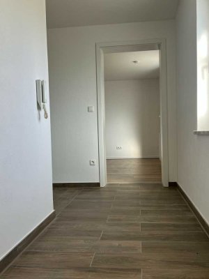 Frisch RENOVIERTES 1-Zimmer-Appartement mit EBK – sofort bezugsfertig