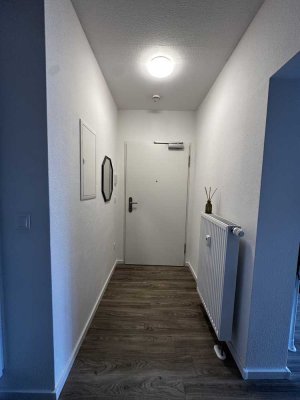1 Zimmer-App. mit Einbauküche u. Balkon