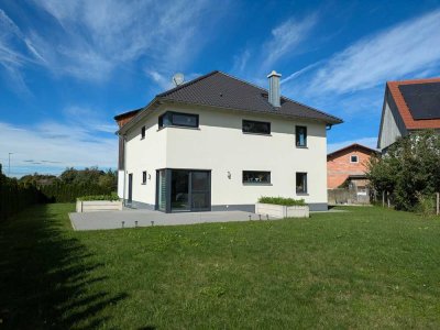 Neuwertiges Einfamilienhaus mit 5 Zimmern und großem Garten in Bronnen