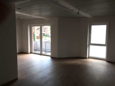 Komfort und niedrige Nebenkosten: Fußbodenheizung, Walkin-Bad, LAN, Sat, Lüftung, EEK A, Balkon