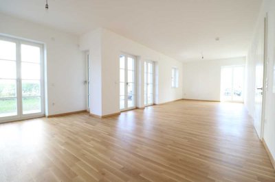 Hermannswerder: Schöne, großzügige 2-Zimmer-Wohnung, alters-, behinderten- und rollstuhlgerecht