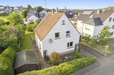 Freistehendes renovierungsbedürftiges EFH mit großem Grundstück in Freigericht-Altenmittlau