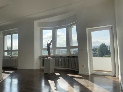 Altbauwohnung 2 1/2 ZKB in Trier-Pallien, Moselblick, großer Innenhof