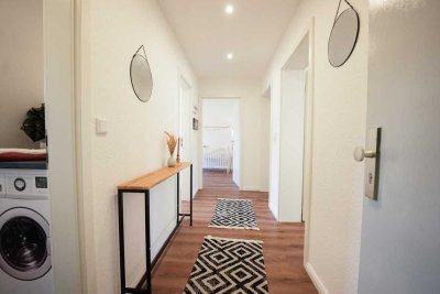 SOFORT FREI - LICHTDURCHFLUTETE 3 ZIMMER WOHNUNG IN BEVORZUGTER LAGE
