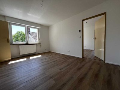 Ruhige helle 3-Zimmerwohnung mit Balkon, frisch renoviert,  in der Kernstadt von Neustadt/W.
