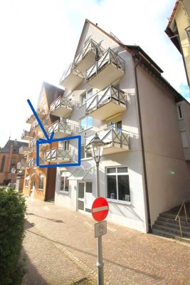 Ruhiges Wohnen mitten im Städtle mit Balkon und Aufzug - attraktive 2 Zimmer Wohnung