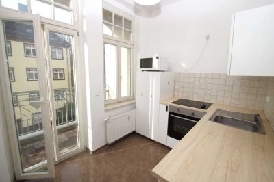 2-Zimmer-Wohnung mit BALKON und EBK in Magdeburg-Sudenburg