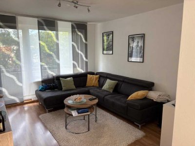 Stilvolle und möblierte 2-Raum-Wohnung mit gehobener Innenausstattung mit Balkon und EBK in Bremen