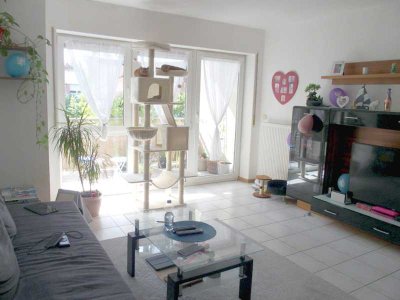 Max. 2 Pers. - Lichtdurchflutete 2-Zi.-Whg. mit S/W-Loggia u. TG-Stellpl. in Citylage