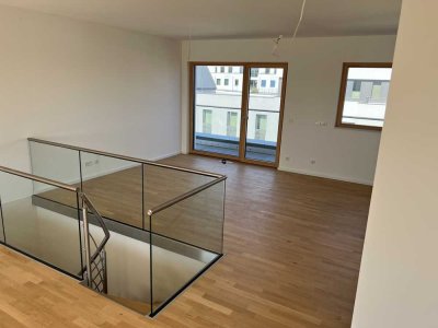 Exklusive, geräumige 5-Zimmer-Penthouse-Wohnung mit Balkon und Einbauküche in Berlin