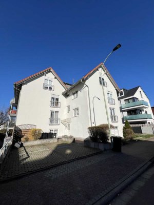 Geschmackvolle 2,5-Zimmer-Dachgeschosswohnung mit zwei Balkonen in Bad Vilbel