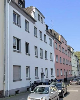 3-Zimmer-Altbau-Wohnung mit Balkon und Gartennutzung in Mönchengladbach